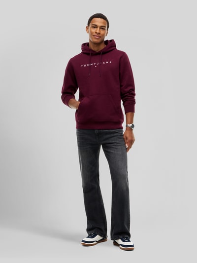 Tommy Jeans Regular fit hoodie met logo-opschrift Bordeaux - 1