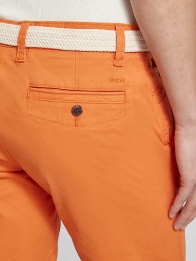 MCNEAL Slim Fit Bermudas mit Gürtel Apricot 3