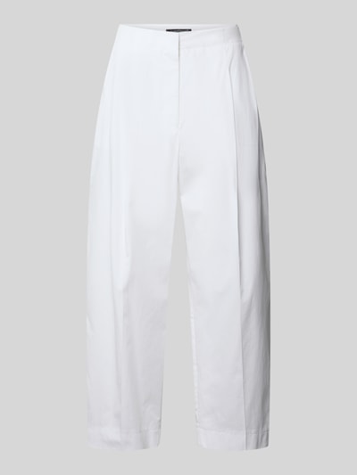 Produktfoto, Caprihose mit Gesäßtasche von Luisa Cerano aus weißem Baumwoll-Elasthan-Mix mit Bügelfalten, Relaxed-Fit, 41 cm Bundweite, 63 cm Innenbeinlänge