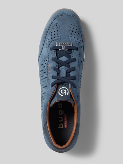 Produktfoto, Sneaker mit Label-Details Modell 'Trevor' von bugatti in Blau, abgerundete Form, Schnürung, strukturierte Sohle, Herren, Absatzhöhe 2 cm, Schafthöhe 8 cm, Schaftweite 10 cm
