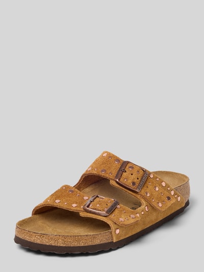 Productfoto, Slippers uit echt leer Model 'Arizona' van Birkenstock, afgeronde pasvorm, met studs, open hiel, geprofileerde zool, hakhoogte maat 40: 4 cm, dames.
