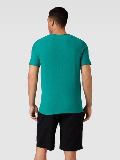 MCNEAL T-shirt o kroju regular fit z bawełny z dekoltem w serek Jabłkowozielony 5