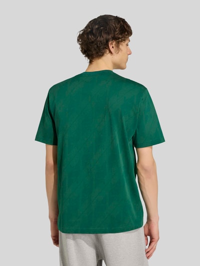 adidas Originals t-shirt o kroju regular fit z czystej bawełny Ciemnozielony 4