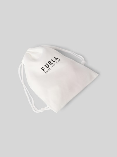 Produktfoto, biały woreczek materiałowy z logo Furla, prostokątny kształt, miękka tekstura, akcesorium do modelu 'HASHTAG BEAR' od Furla
