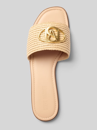 Produktfoto, Slipper mit Logo-Detail Modell 'Kora' von Steve Madden, Damen Slipper, abgerundete Passform, offene Ferse, Absatzhöhe 1 cm, beige Struktur.