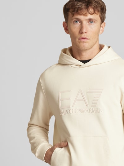 EA7 Emporio Armani Hoodie mit Label-Print Offwhite 3