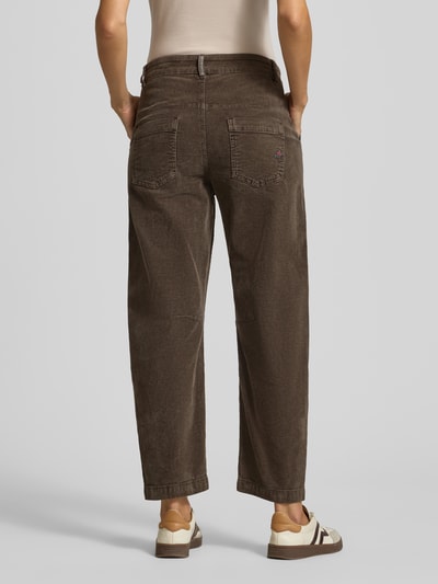 Buena Vista Spodnie sztruksowe o kroju barrel fit z wpuszczanymi kieszeniami Orzechowy 5