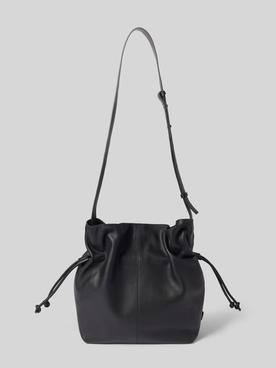Produktfoto, czarna Henkeltasche aus echtem Rindsleder von Marc O'Polo, matowa powierzchnia, miękka struktura, torba damska