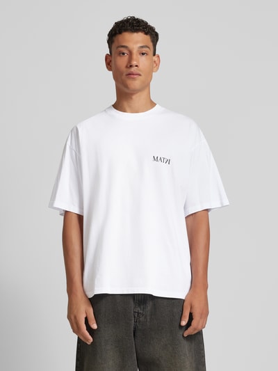 Review X MATW T-shirt z nadrukiem z logo — MATW X Review Biały 4