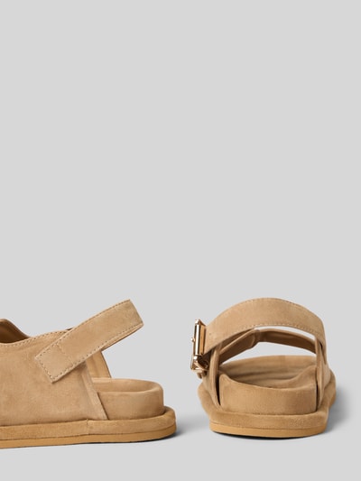 Produktfoto, Sandalette aus Leder mit Riemen und Dornschließen von ALMA EN PENA in Beige, Flache Sohle, Abgerundete-Spitze, Absatzhöhe: 1 cm, Damen