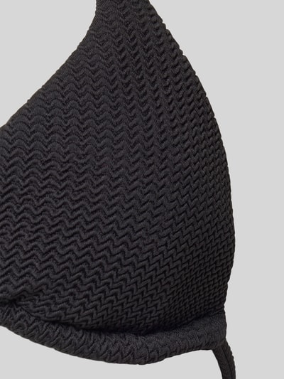 Produktfoto, schwarzes Bikini Oberteil mit Strukturmuster aus elastischem Baumwoll-Mix, Modell 'Dive' von Seafolly, Detailaufnahme.