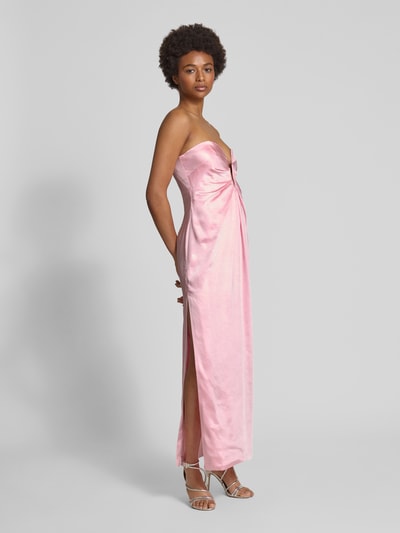 Bardot Abendkleid mit tiefem V-Ausschnitt Modell 'CLEA' Rose 1