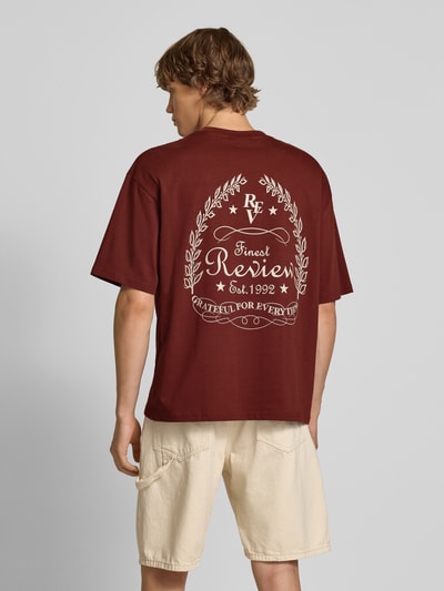 REVIEW T-shirt o kroju relaxed fit z okrągłym dekoltem Rdzawoczerwony 5