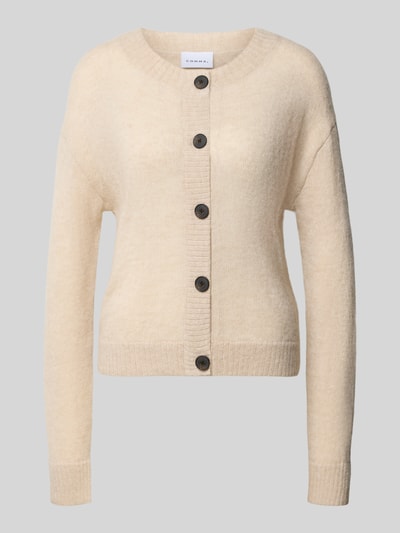 Produktfoto, Strickjacke mit Woll-Anteil von COMMA in Beige, taillierte Passform, gerippte Details, Knopfleiste, weiche Textur