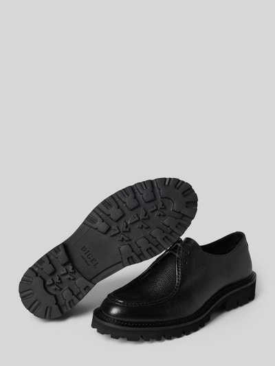 Produktfoto, Schnürschuhe aus Echtleder Modell 'Stefano' von DIGEL in Schwarz mit abgerundeter Passform, profilierter Sohle, Schnürverschluss, Absatzhöhe 4 cm, Schafthöhe 7 cm, Schaftweite 12 cm, strukturierte Oberfläche.