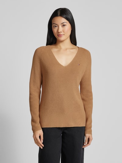 Tommy Hilfiger Strickpullover mit V-Ausschnitt Camel 4