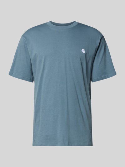 Produktfoto, T-Shirt mit Label-Stitching Modell 'Madison' von Carhartt Work In Progress in Blau, reine Baumwolle, Rundhalsausschnitt, Regular Fit