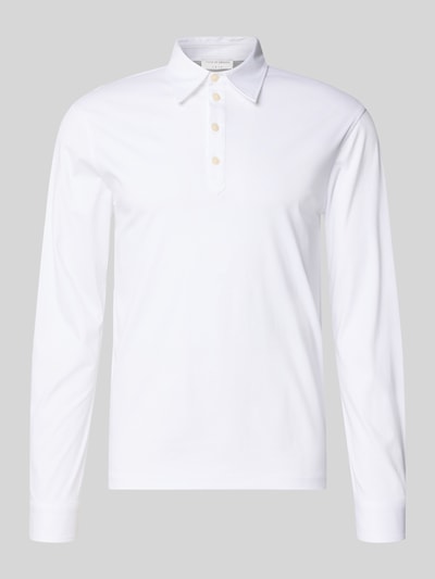 Produktfoto, Regular Fit Poloshirt aus Baumwolle Modell 'Tanner' von Tiger of Sweden in Weiß, langärmlig, glatte Textur, klare Linien.