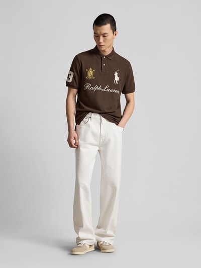 Polo Ralph Lauren Koszulka polo o kroju regular fit z czystej bawełny z naszywkami i haftami Średniobrązowy 1