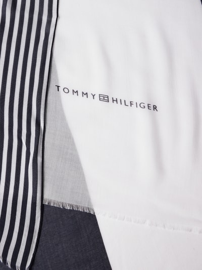 Tommy Hilfiger Szal z nadrukiem z logo Granatowy 3