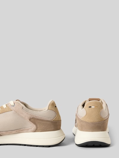 BOSS Sneakersy niskie z imitacji zamszu model ‘VINSTON’ Beżowy 2