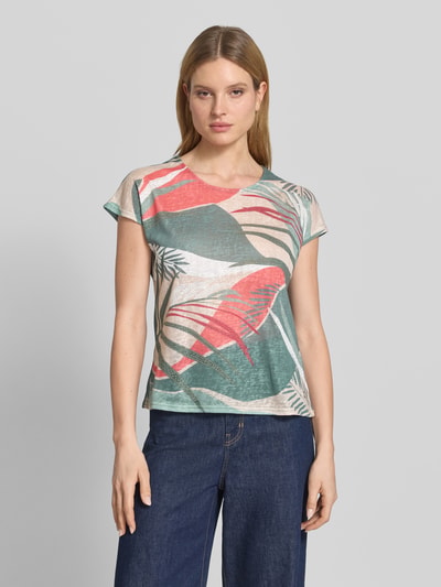 Vrouwenmodel draagt T-shirt met ronde hals van ZABAIONE, regular fit, met korte mouwen, met siersteentjes, ruglengte maat S: 60 cm, voorkant volledige lichaamsweergave.