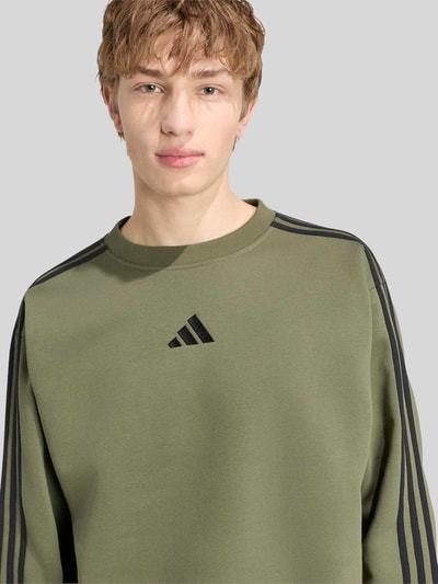 adidas Sportswear Regular Fit Sweatshirt aus Baumwoll-Mix Oliv 3