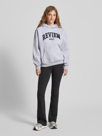 Review Bluza z kapturem o kroju oversized z nadrukiem z logo Jasnoszary melanż 1