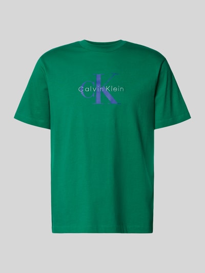 Produktfoto, grünes Herren T-Shirt mit Label-Print und Rundhalsausschnitt von Calvin Klein Jeans, Regular-Fit, reine Baumwolle, Rückenlänge 70 cm