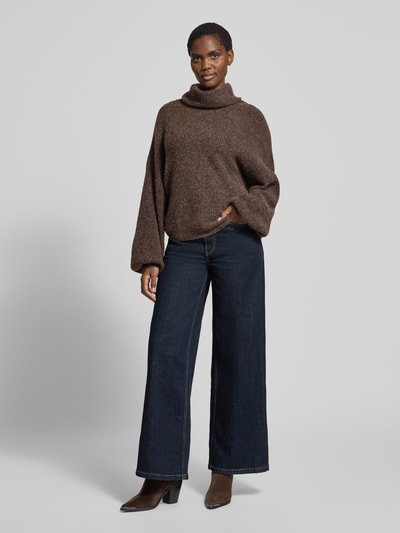 GUIDO MARIA KRETSCHMER WOMAN Oversized gebreide pullover met col, model 'Insa' Chocoladebruin - 1