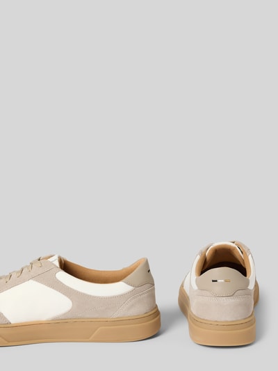 Produktfoto, Low Top Sneaker aus echtem Rindsleder Modell 'KIERAN_TENN' von BOSS, two tone Optik, runda cholewka, płaska podeszwa EVA, zamszowa faktura