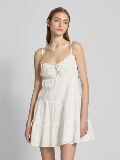 Review Minikleid mit Lochstickerei Weiss 4