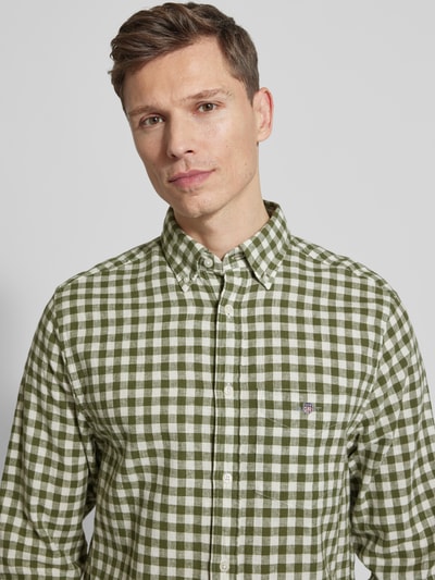 GANT Regular Fit Leinenhemd mit Baumwoll-Anteil Modell 'GINGHAM' Oliv 3