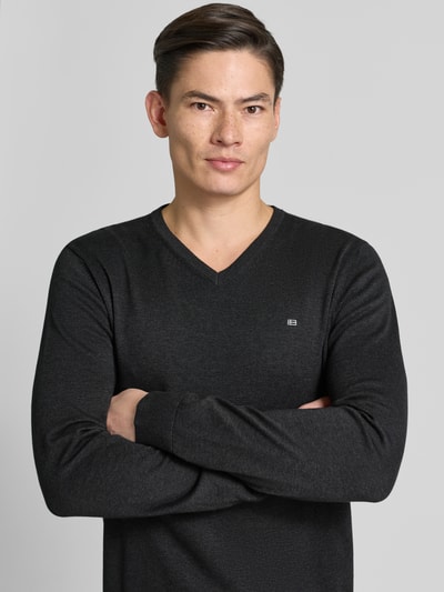 Christian Berg Men Gebreide pullover met V-hals Donkergrijs gemêleerd - 3