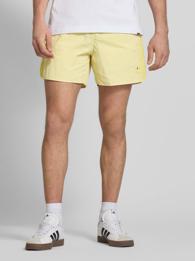 adidas Originals Relaxed Fit Shorts mit Label-Stitching Modell 'SPRINTER' Hellgelb 4