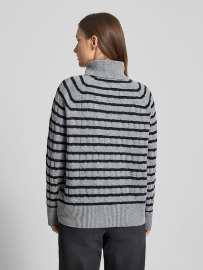 Tommy Hilfiger Golf o kroju relaxed fit z czystej wełny Średnioszary 5