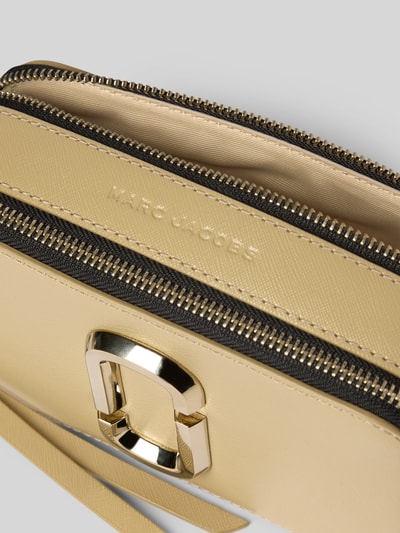 Marc Jacobs Crossbody Bag mit Label-Detail Taupe 5