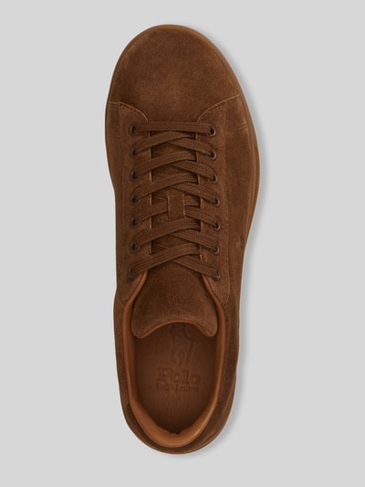 Produktfoto, Sneaker aus echtem Rindsleder von Polo Ralph Lauren, braunes Wildleder, strukturierte Oberfläche, schlichte runde Form