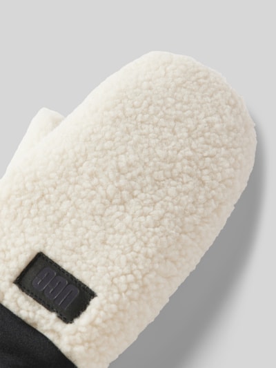 UGG Fäustlinge mit Label-Badge Modell 'UGGFLUFF MITTEN' Offwhite 3