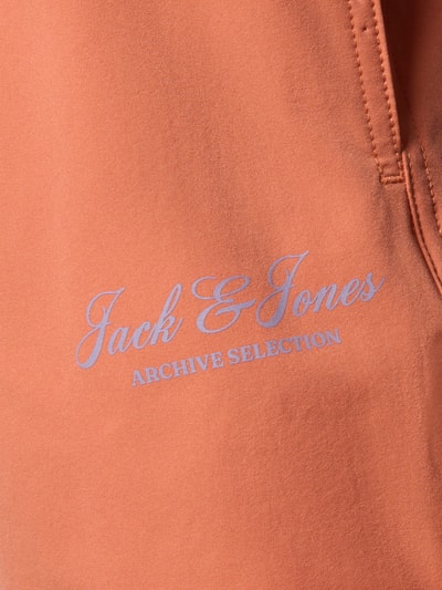 Produktfoto, Badeshorts mit Gesäßtasche Modell 'MAUI' von JACK & JONES in Orange, Logo-Print, glatte Textur, Label-Detail, Damen, Loose Fit