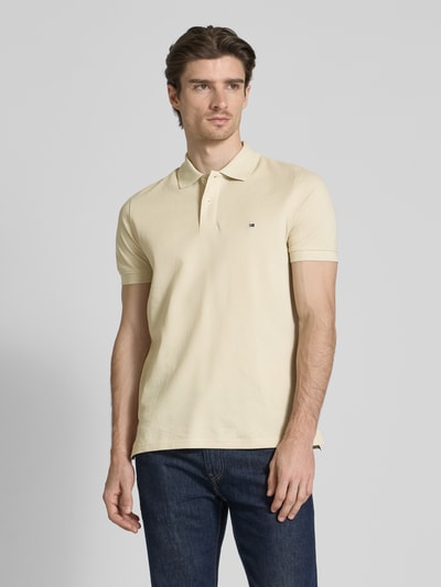 Christian Berg Men Poloshirt mit Label-Stitching Ecru 4