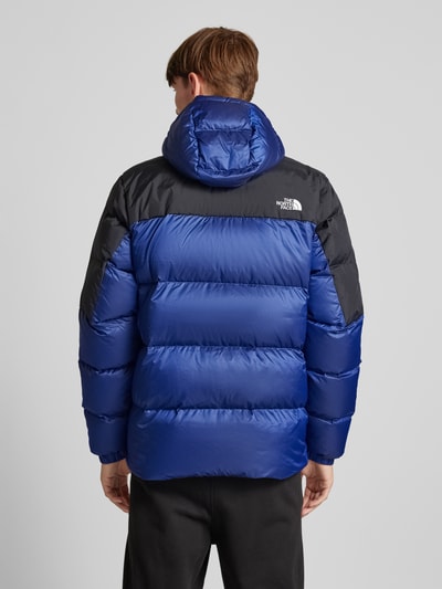 The North Face Kurtka pikowana o kroju regular fit z wyhaftowanym logo model ‘DIABLO’ Królewski niebieski 5