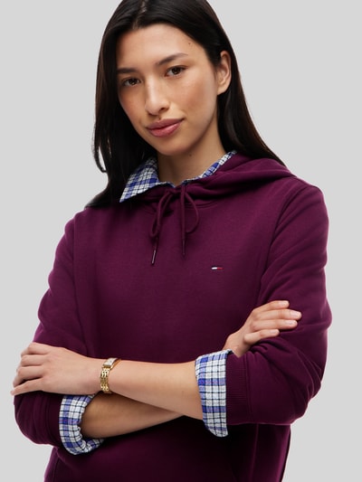 Tommy Jeans bluza z kapturem o kroju regular fit z subtelnym wyhaftowanym logo Bordowy 3