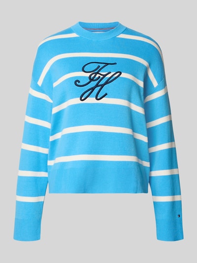 Produktfoto, Regular Fit Sweatshirt aus reiner Baumwolle von Tommy Hilfiger, Optik: Allover-Muster, gestreift, Logo-Stitching, Rundhals, Feinstrick, blaue und weiße Streifen