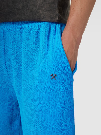 GmbH Sweatpants in Crinkle-Optik Blau 3