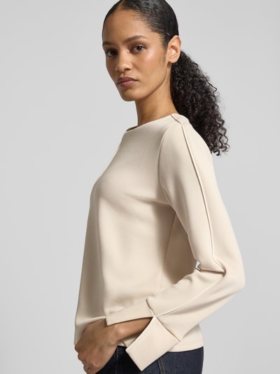 Frauenmodel trägt Regular Fit Sweatshirt mit Kontrastnähten von s.Oliver BLACK LABEL, Optik: Unifarben, Modal-Mix, Nahaufnahme Oberkörper.