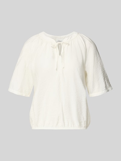 Produktfoto, Relaxed Fit Blusenshirt aus Viskose-Mix von s.Oliver RED LABEL mit floraler Struktur, kurzarm, Crinkle-Textur, Farbe Weiß.