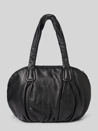 Produktfoto, Shopper aus echtem Leder mit Logo-Prägung Modell 'Lucy' von LIEBESKIND BERLIN in Schwarz, weiche Textur, Hauptfach mit Reißverschluss, Tragehenkel, Maße 46 cm Breite, 31 cm Länge, 16 cm Tiefe, Schulterriemen 66 cm.