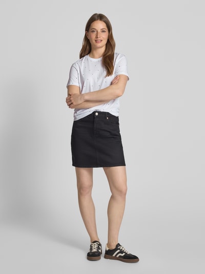 Vero Moda T-shirt o kroju regular fit z wyhaftowanym motywem model ‘PAULINA’ Biały 1