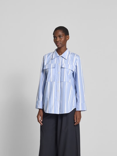 BAUM & PFERDGARTEN Relaxed Fit Hemdbluse aus Baumwolle Hellblau 4